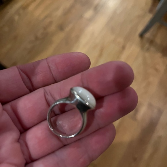 Ippolita Sterling Silver Mother of Pearl and Diamond Ring - Picture 3 of 7